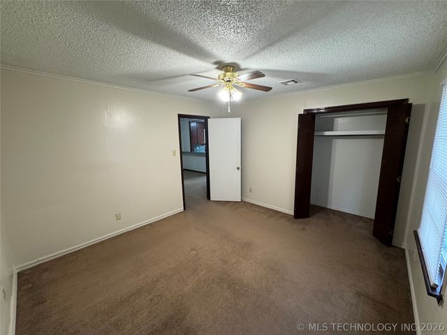 404 N Vine Avenue, Cleveland, OK 74020