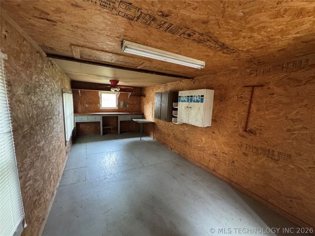 404 N Vine Avenue, Cleveland, OK 74020