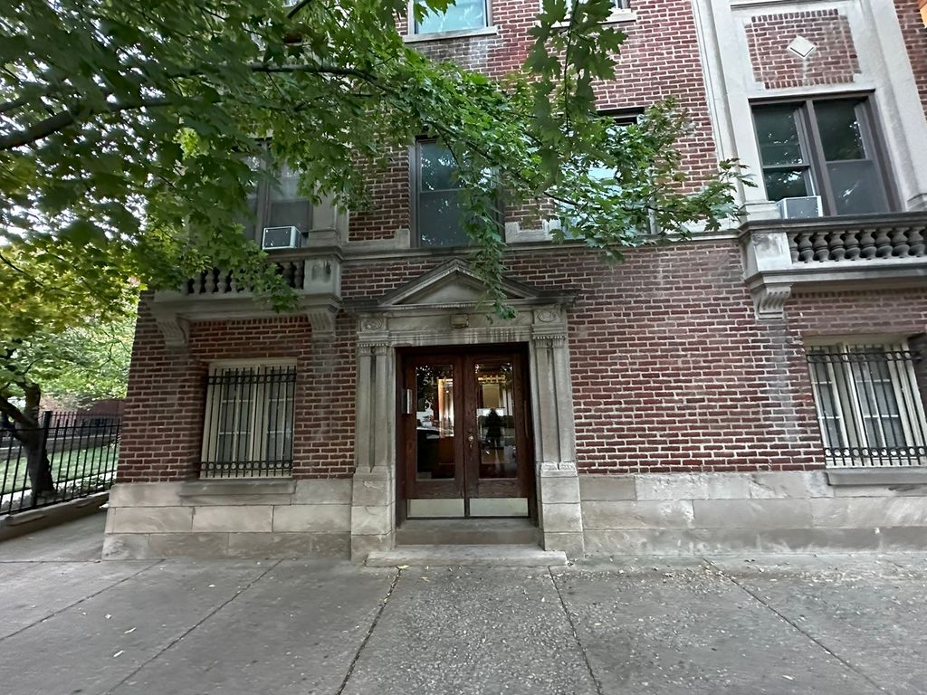 5114 S Woodlawn Avenue 3L, Chicago, IL 60615