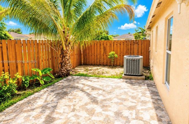 20103 NW 27th Cir, Miami Gardens, FL 33056