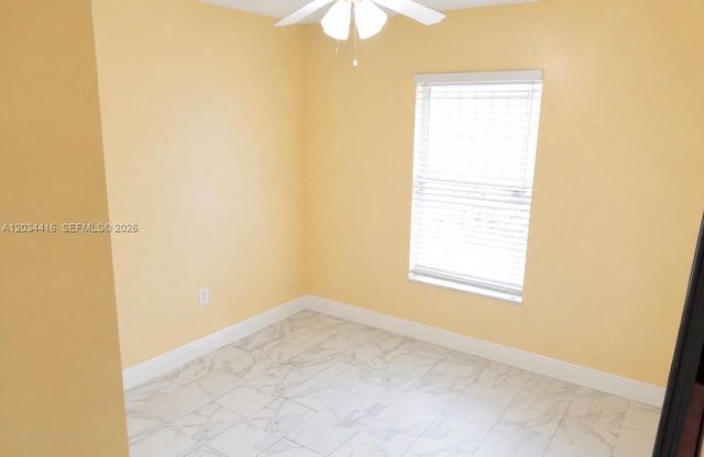 20103 NW 27th Cir, Miami Gardens, FL 33056