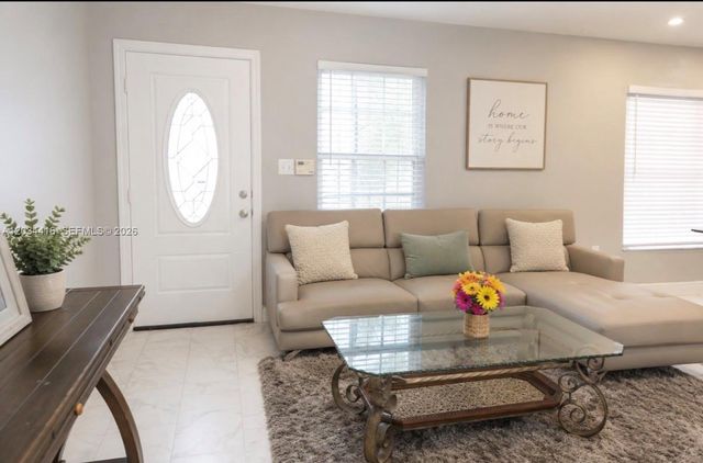 20103 NW 27th Cir, Miami Gardens, FL 33056