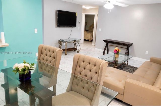 20103 NW 27th Cir, Miami Gardens, FL 33056