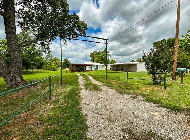 1141 Airport Road, Possum Kingdom Lake, TX 76449