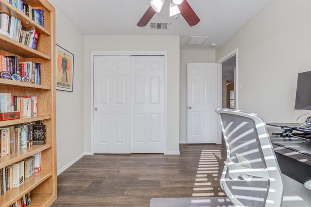 109 Hillhouse LN, Manchaca, TX 78652