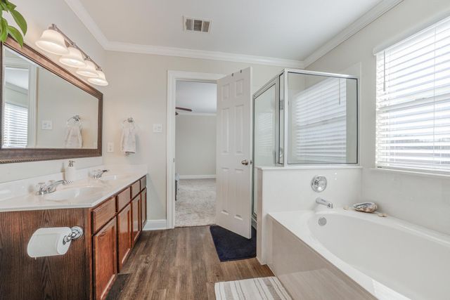 109 Hillhouse LN, Manchaca, TX 78652