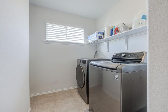 109 Hillhouse LN, Manchaca, TX 78652