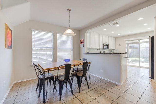 109 Hillhouse LN, Manchaca, TX 78652