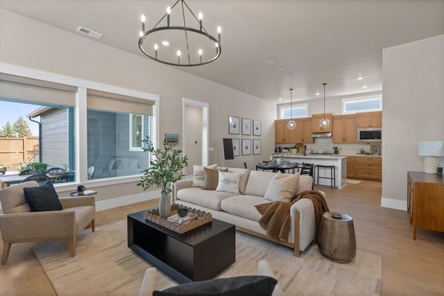 3156 NE Terra Place, Bend, OR 97701