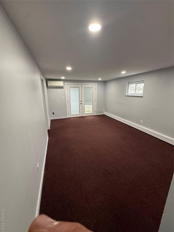 28 Weir, Hempstead, NY 11550