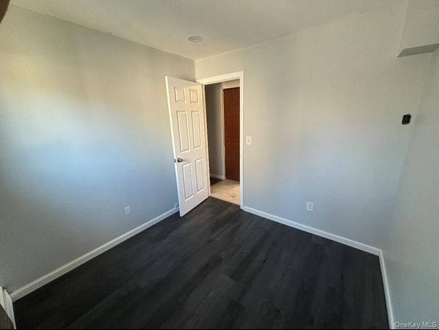 28 Weir, Hempstead, NY 11550