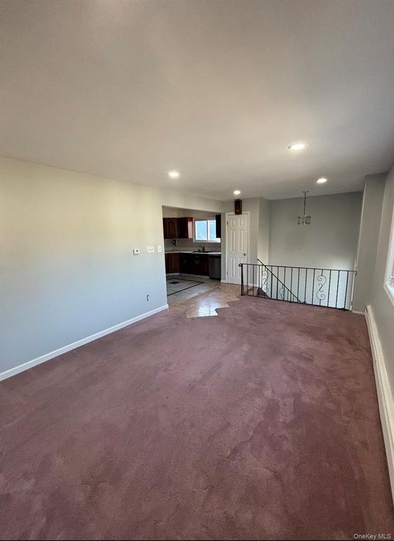 28 Weir, Hempstead, NY 11550