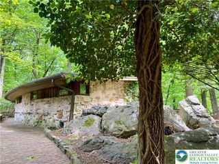 2700 Lanze Lane, Allentown City, PA 18103
