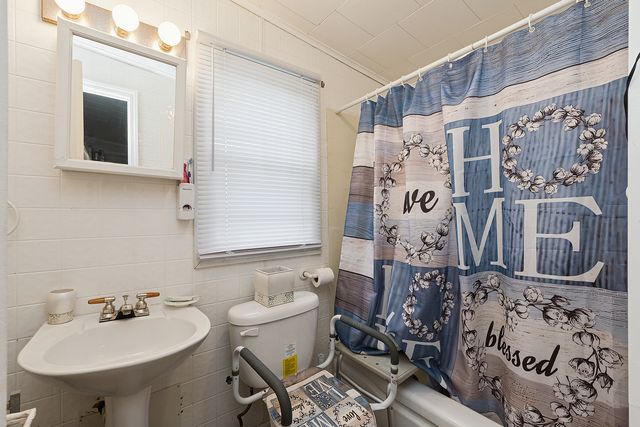 123 S Elm Street, Manteno, IL 60950