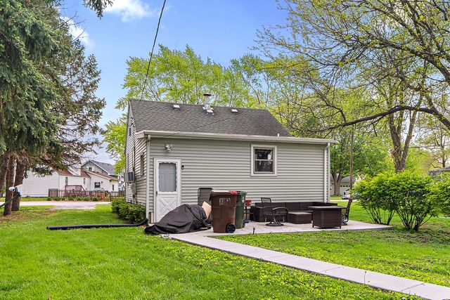 123 S Elm Street, Manteno, IL 60950