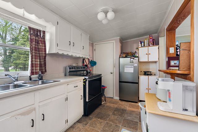 123 S Elm Street, Manteno, IL 60950