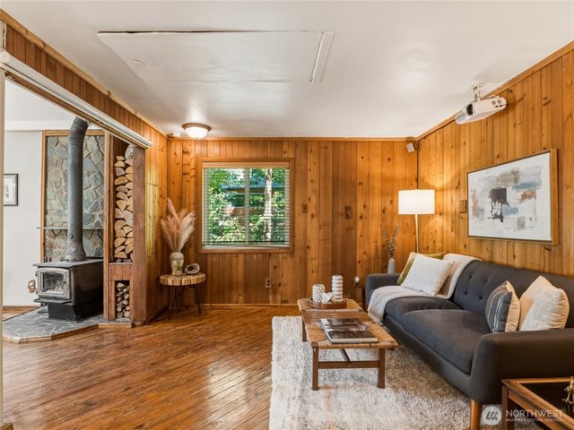 52607 S Riverside Road, Gold Bar, WA 98251