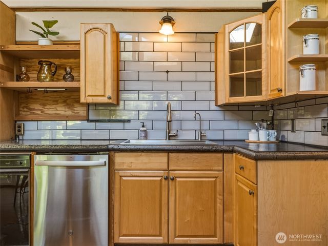 52607 S Riverside Road, Gold Bar, WA 98251