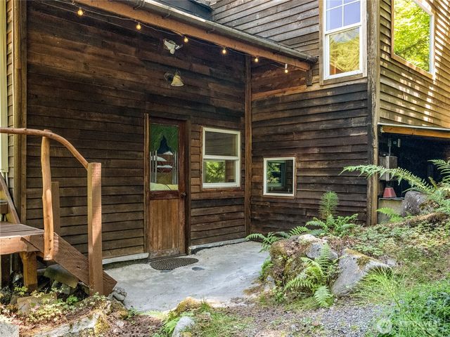 52607 S Riverside Road, Gold Bar, WA 98251