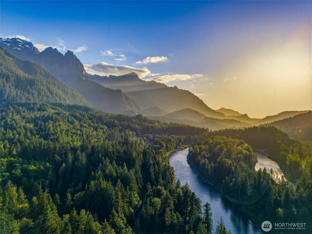 52607 S Riverside Road, Gold Bar, WA 98251