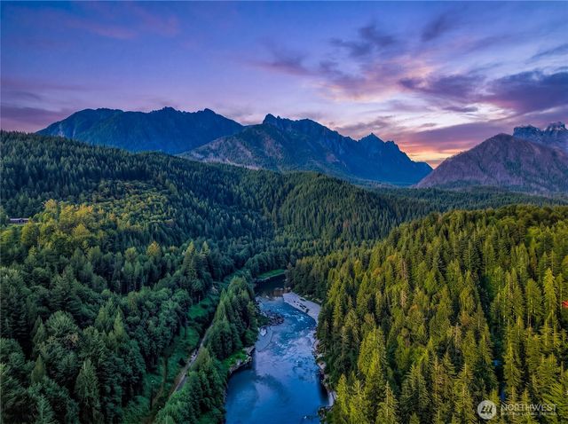 52607 S Riverside Road, Gold Bar, WA 98251