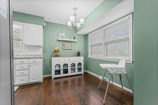 3320 S Graystone Avenue, Springfield, MO 65804