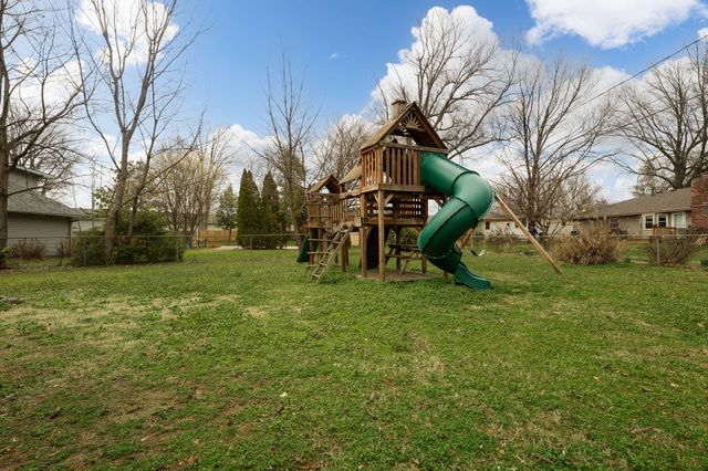 3320 S Graystone Avenue, Springfield, MO 65804