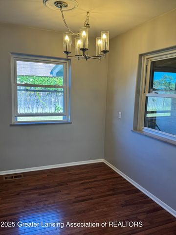 1632 Inverness Avenue, Lansing, MI 48915