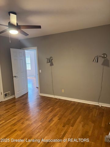 1632 Inverness Avenue, Lansing, MI 48915