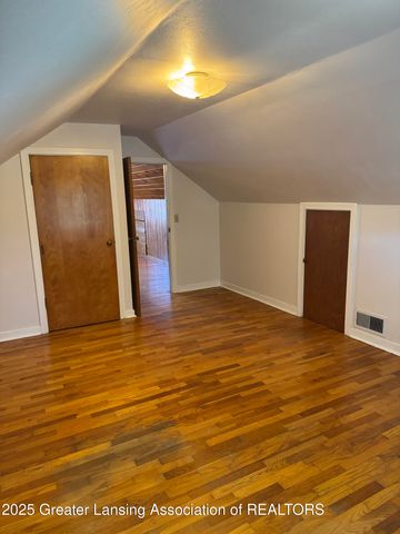 1632 Inverness Avenue, Lansing, MI 48915