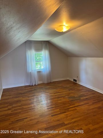 1632 Inverness Avenue, Lansing, MI 48915