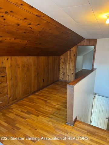 1632 Inverness Avenue, Lansing, MI 48915