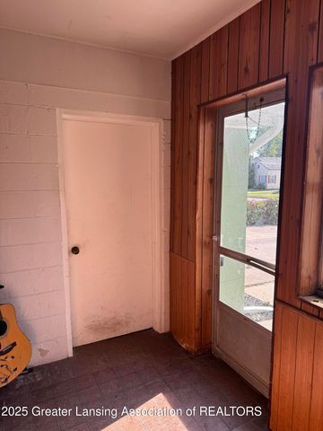 1632 Inverness Avenue, Lansing, MI 48915