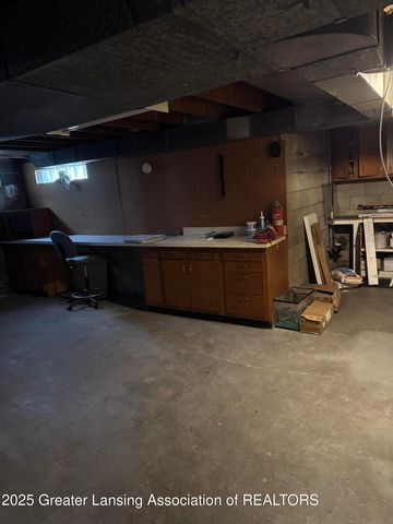 1632 Inverness Avenue, Lansing, MI 48915