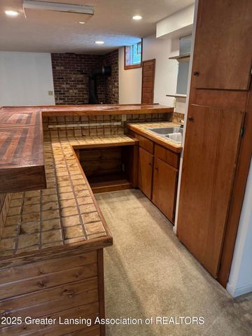 1632 Inverness Avenue, Lansing, MI 48915