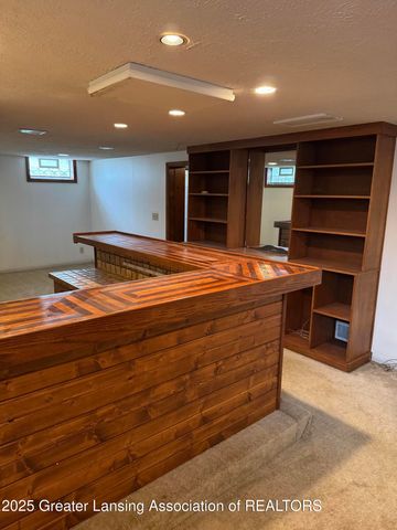 1632 Inverness Avenue, Lansing, MI 48915