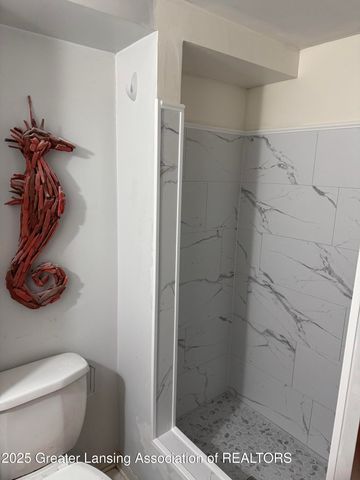 1632 Inverness Avenue, Lansing, MI 48915