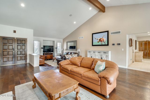 10675 E CINNABAR Avenue, Scottsdale, AZ 85258