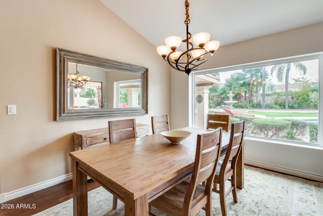 10675 E CINNABAR Avenue, Scottsdale, AZ 85258