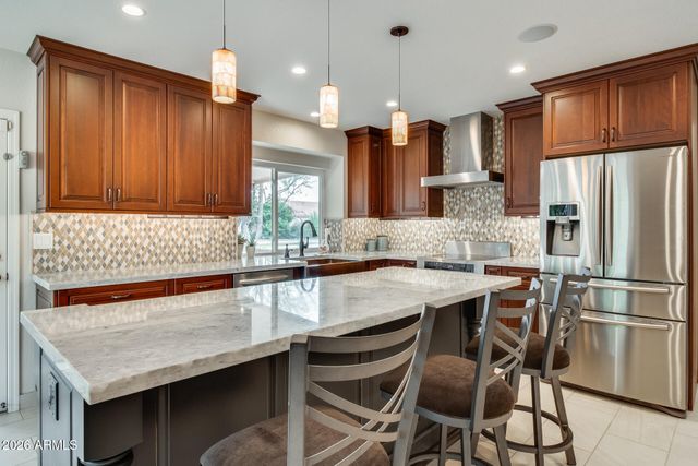 10675 E CINNABAR Avenue, Scottsdale, AZ 85258