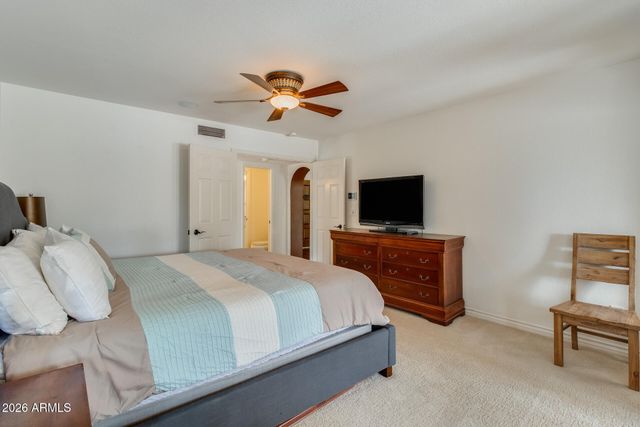 10675 E CINNABAR Avenue, Scottsdale, AZ 85258