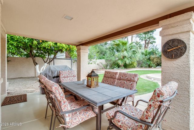10675 E CINNABAR Avenue, Scottsdale, AZ 85258