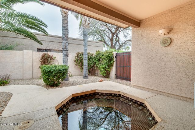 10675 E CINNABAR Avenue, Scottsdale, AZ 85258