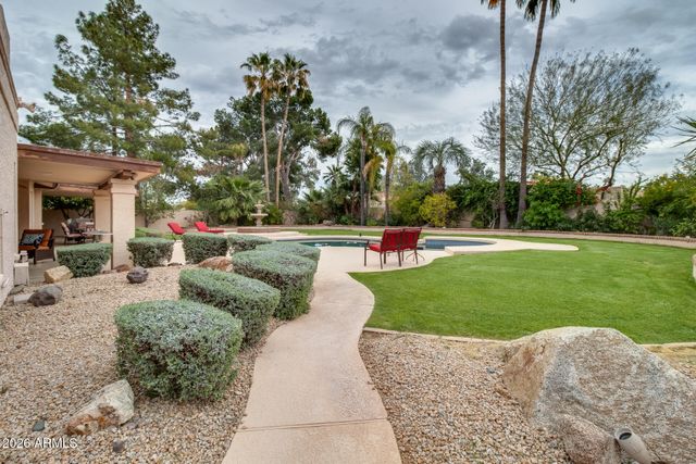 10675 E CINNABAR Avenue, Scottsdale, AZ 85258