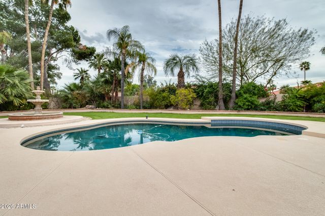 10675 E CINNABAR Avenue, Scottsdale, AZ 85258