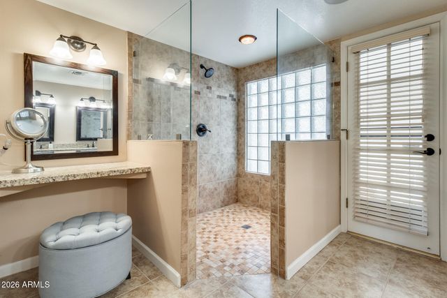10675 E CINNABAR Avenue, Scottsdale, AZ 85258