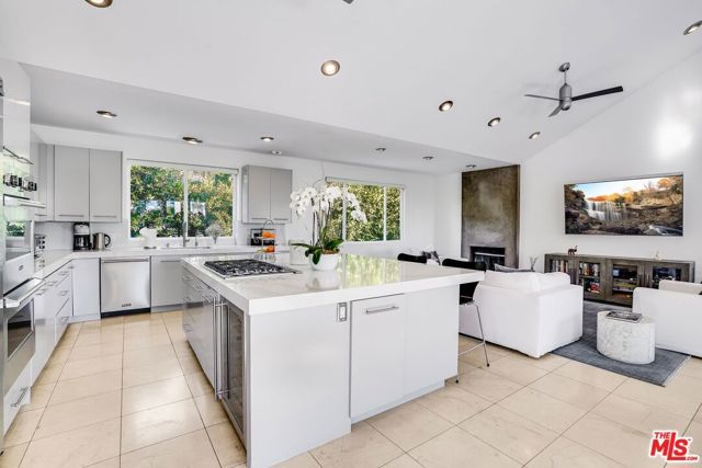 28927 W Beach Lane, Malibu, CA 90265