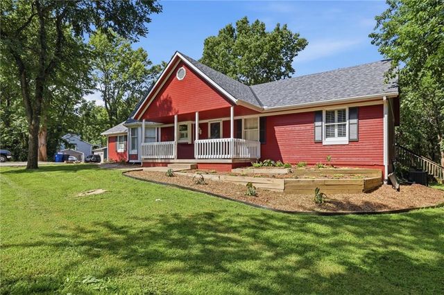 24512 Shadow Court, Peculiar, MO 64078