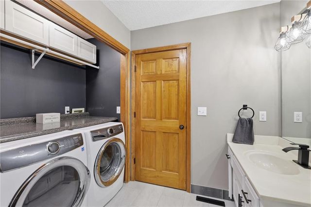 24512 Shadow Court, Peculiar, MO 64078
