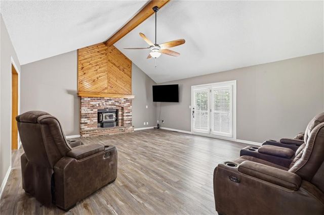24512 Shadow Court, Peculiar, MO 64078
